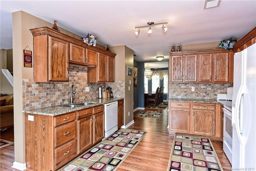 3755 Brookchase Lane Charlotte, NC 28205 - Photo 6 of 24