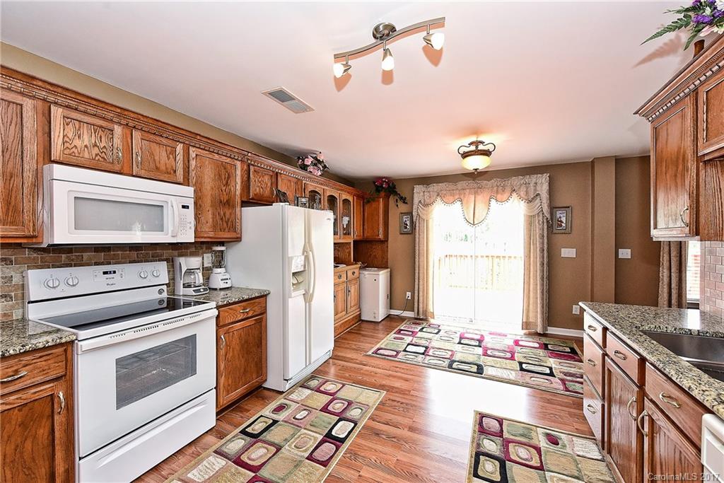 3755 Brookchase Lane Charlotte, NC 28205 - Photo 7 of 24