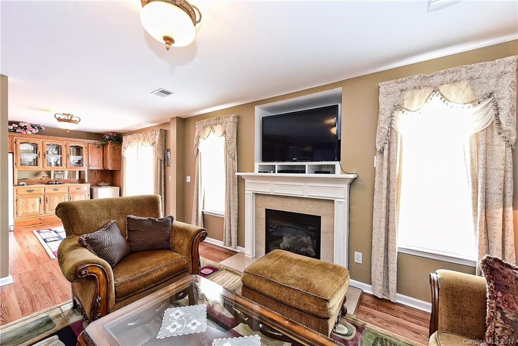 3755 Brookchase Lane Charlotte, NC 28205 - Photo 10 of 24