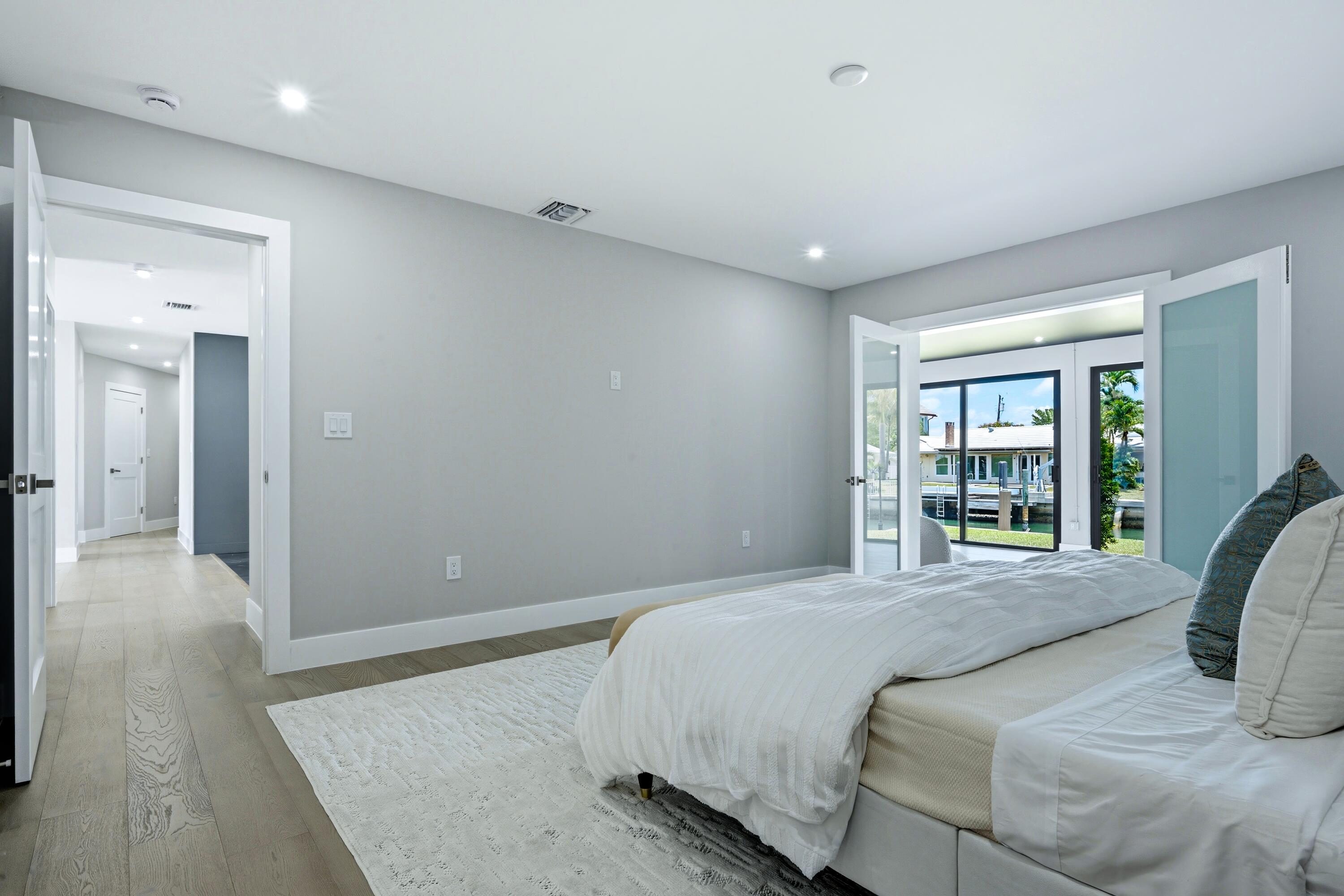 1170 Fairview Lane Singer Island, FL 33404 - Photo 15 of 16 Primary Ensuite w/ Waterviews