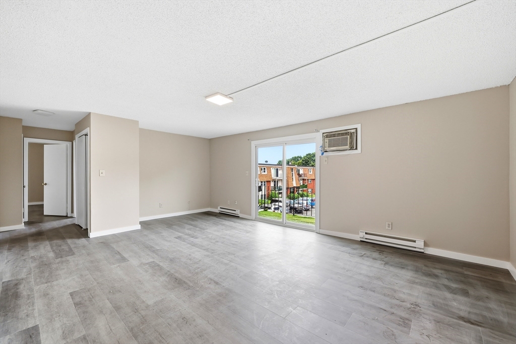 80 Damon Road, Unit 4302 Northampton, MA 01060 - Photo 3 of 25