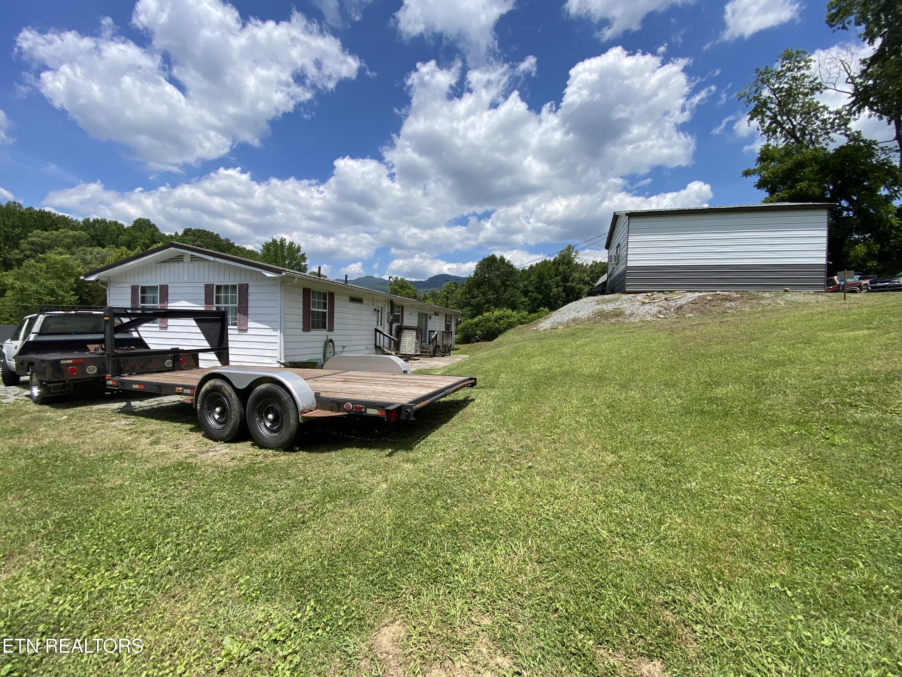 64 Dunlap Hollow Road Middlesboro, KY 40965 - Photo 8 of 34 IMG_2028