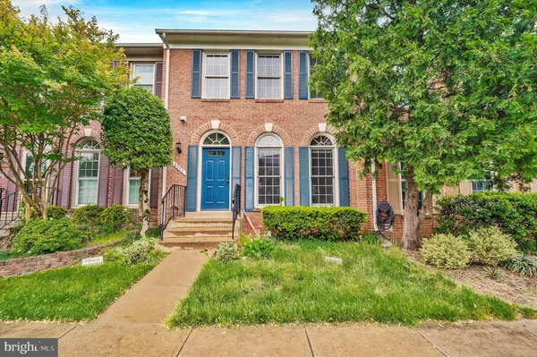 $668,000 | 6274 Walkers Croft Way, Alexandria, VA 22315