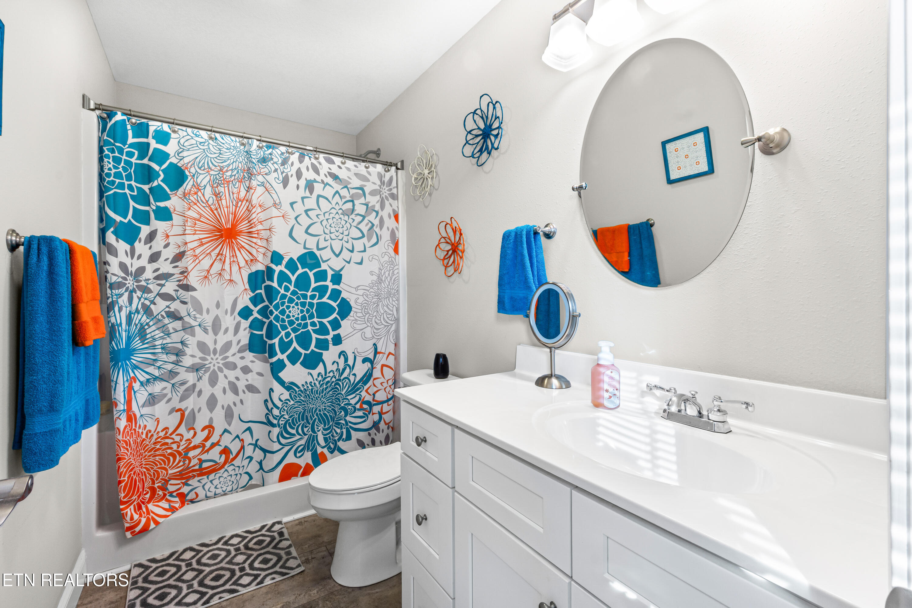 197 Panther Valley Road Crossville, TN 38555 - Photo 14 of 33 Primary Bathroom