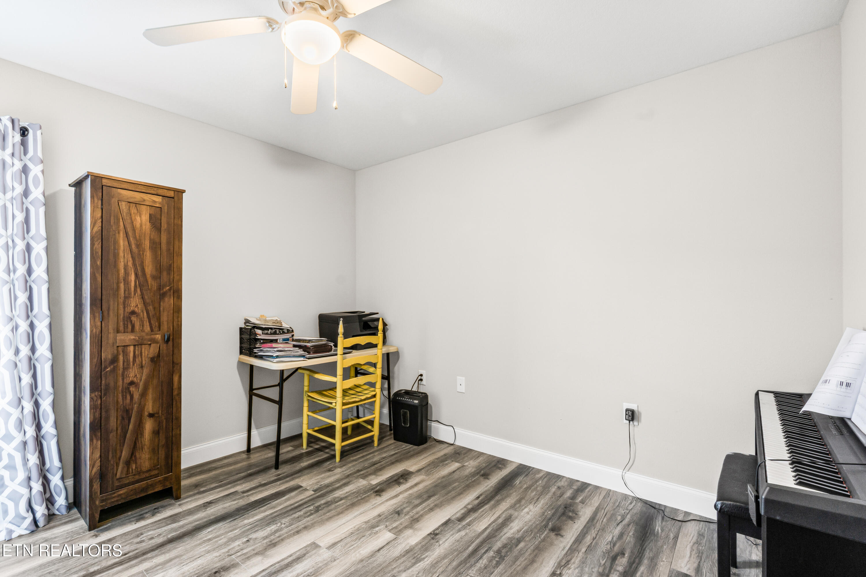 197 Panther Valley Road Crossville, TN 38555 - Photo 18 of 33 Guest Bedroom 2