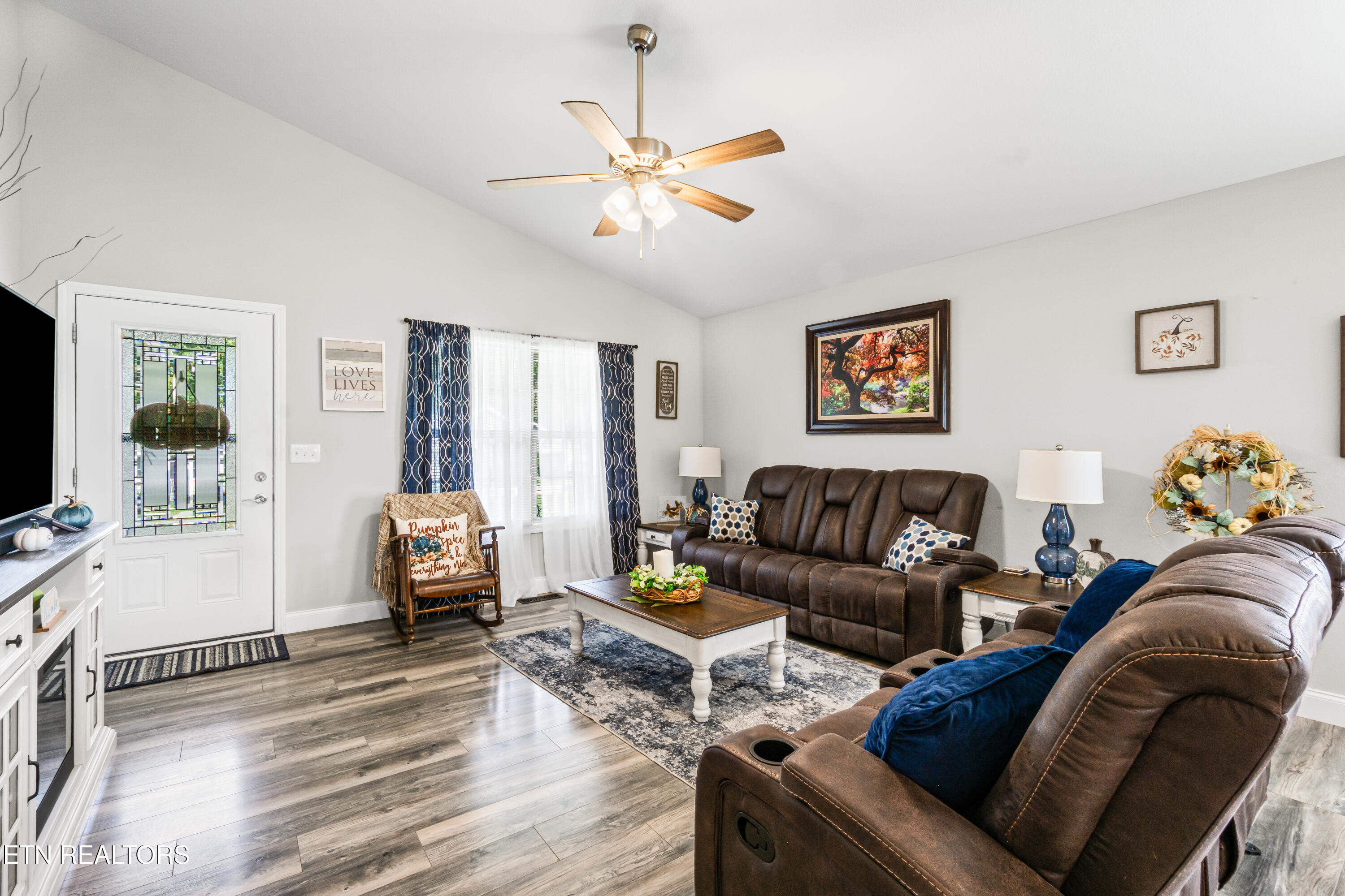 197 Panther Valley Road Crossville, TN 38555 - Photo 6 of 33 Living Area