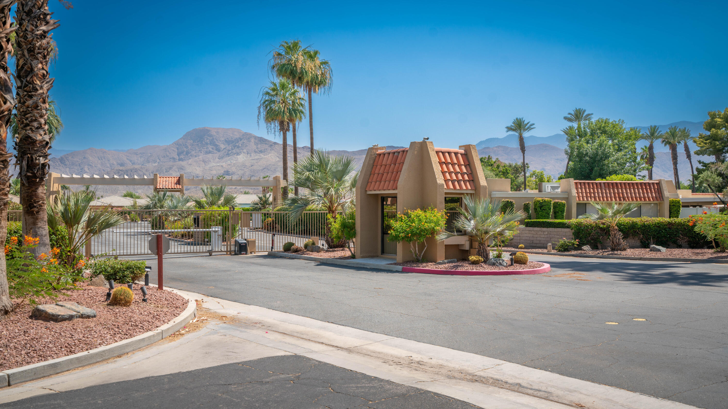 35526 Feliz Court Rancho Mirage, CA 92270 - Photo 54 of 57 Community Entrance