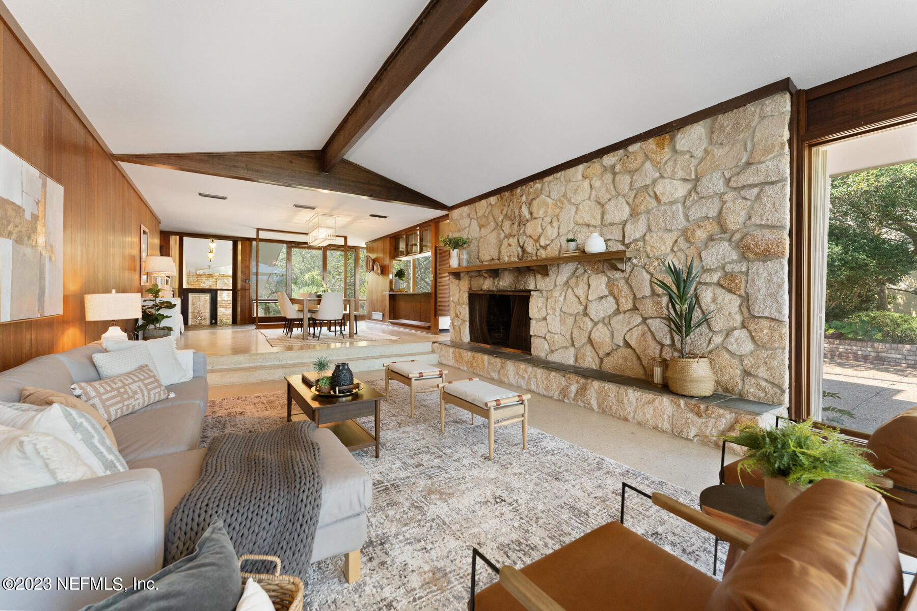 2359 Seminole Road Atlantic Beach, FL 32233 - Photo 13 of 31 Great Room