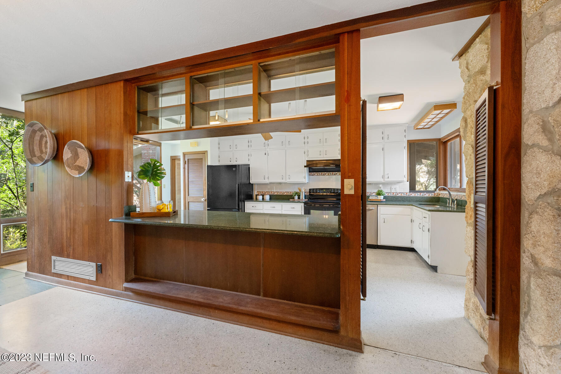 2359 Seminole Road Atlantic Beach, FL 32233 - Photo 15 of 31 Midcentury Modern