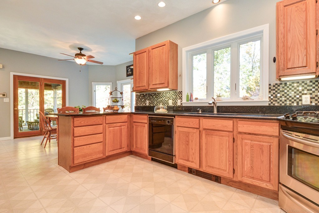 3 Heron View Road Acton, MA 01720 - Photo 4 of 30 Gallery Image 4