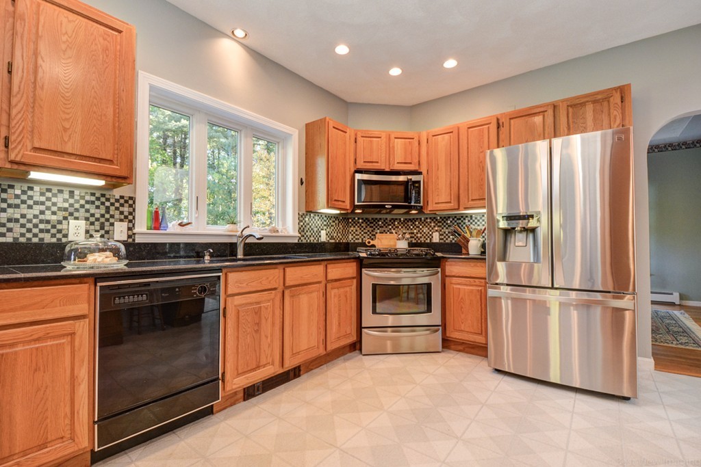 3 Heron View Road Acton, MA 01720 - Photo 5 of 30 Gallery Image 5