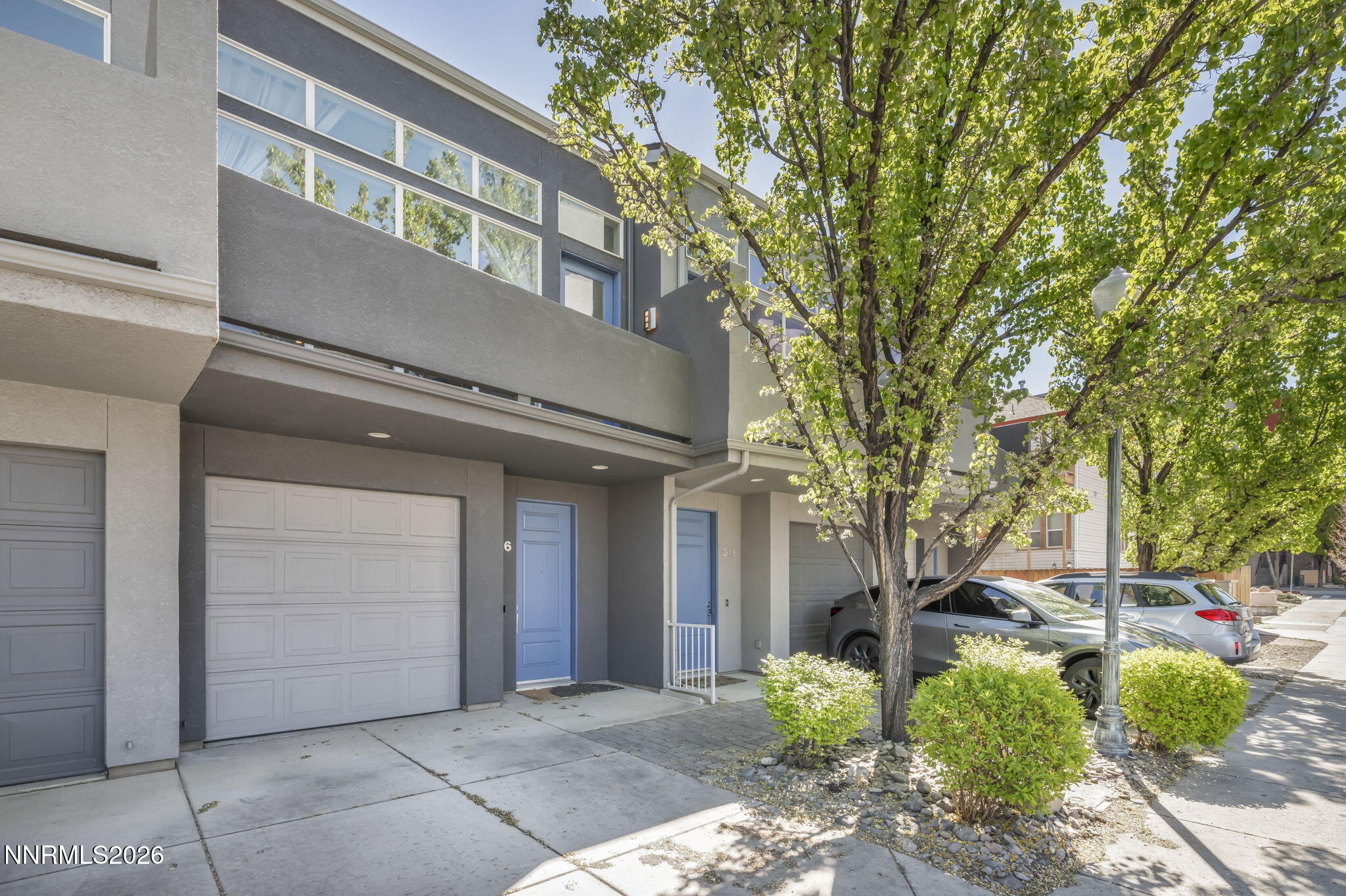 326 State Street Reno, NV 89501 - Photo 3 of 49 a front view of a house with garden