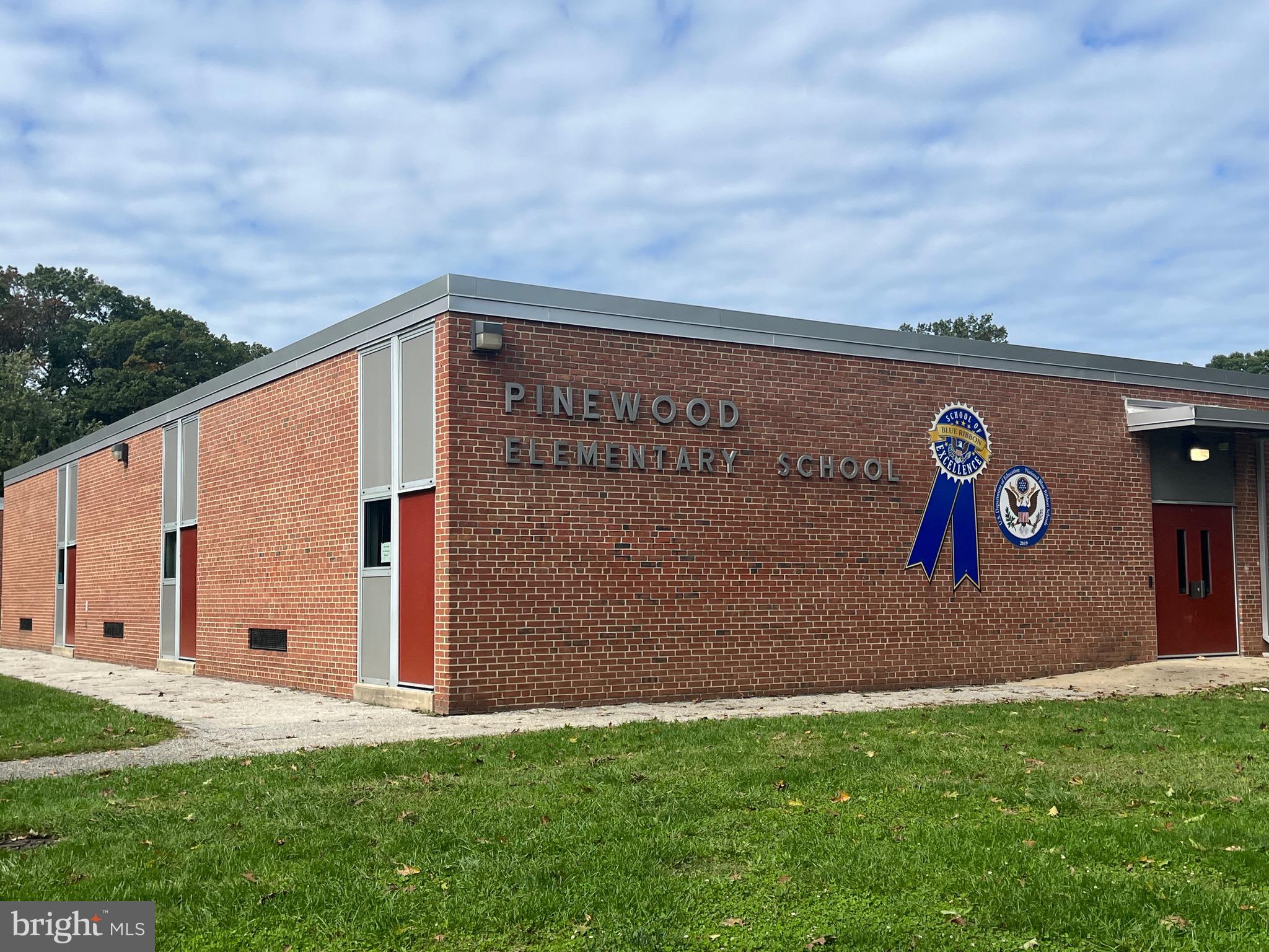 2 Bailiffs Court, Unit 102 Lutherville-Timonium, MD 21093 - Photo 28 of 34 a view of outdoor space with garden and stairs