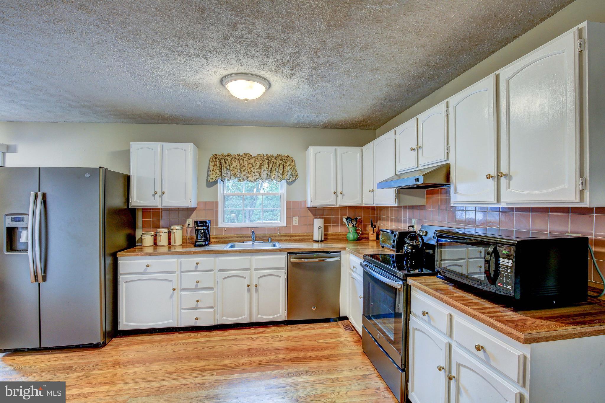 9865 Howes Road Dunkirk, MD 20754 - Photo 13 of 50 Kitchen