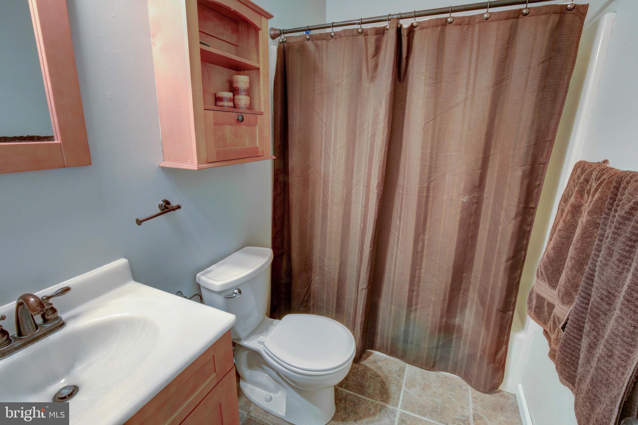 9865 Howes Road Dunkirk, MD 20754 - Photo 22 of 50 Full Bathroom