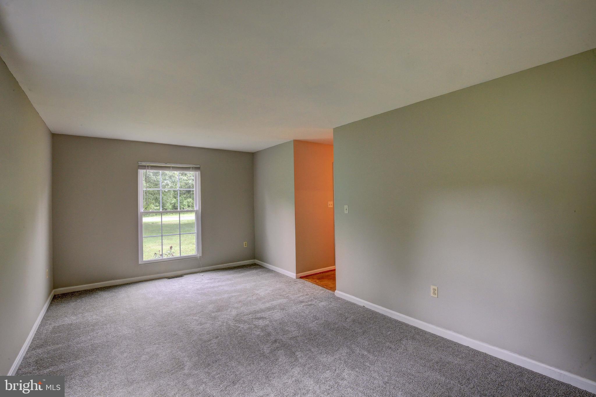 9865 Howes Road Dunkirk, MD 20754 - Photo 10 of 50 Living Room
