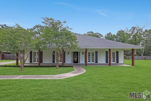 $339,900 | 6720 Stoneshire Drive, Baton Rouge, LA 70818