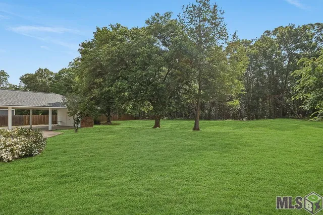 $339,900 | 6720 Stoneshire Drive, Baton Rouge, LA 70818