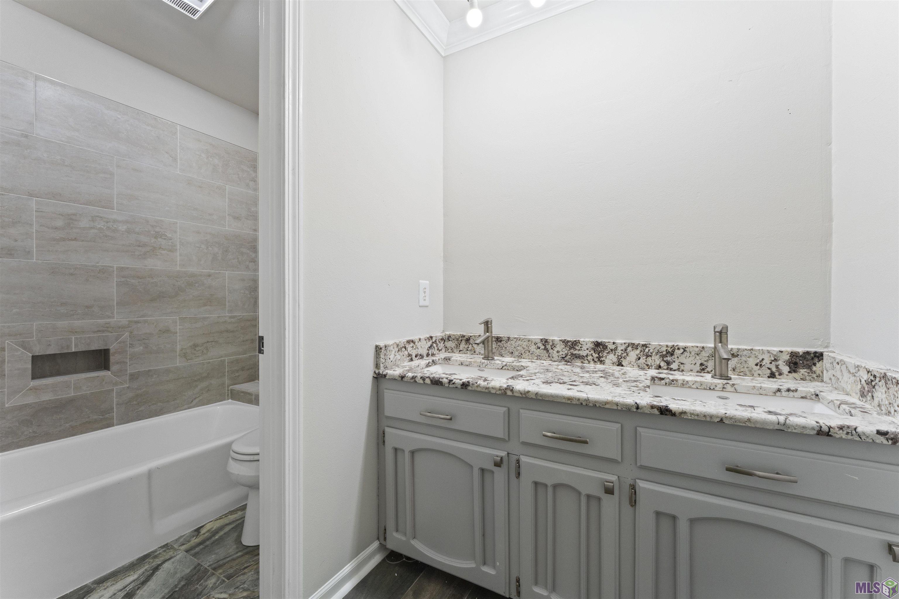 6720 Stoneshire Drive Baton Rouge, LA 70818 - Photo 5 of 46