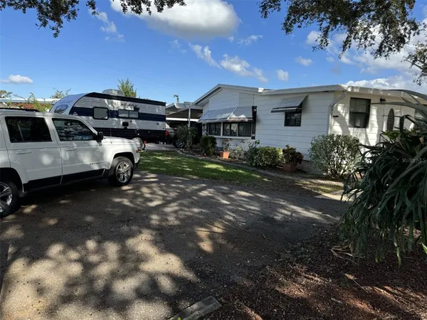 $180,000 | 9000 Lake Point Boulevard, Lake Wales, FL 33898