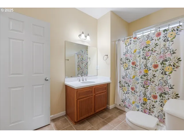 $575,000 | 393 Stellers Eagle Street Northwest, Salem, OR 97304