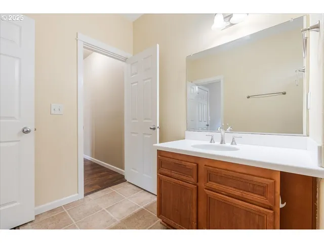 $575,000 | 393 Stellers Eagle Street Northwest, Salem, OR 97304