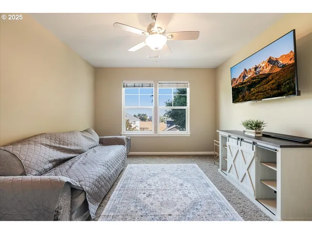 $575,000 | 393 Stellers Eagle Street Northwest, Salem, OR 97304