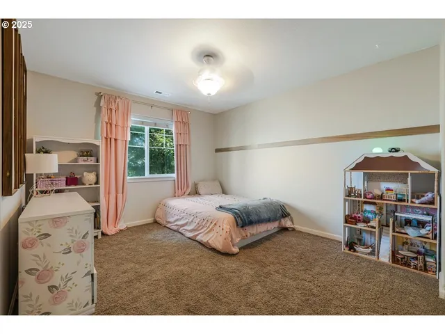 $575,000 | 393 Stellers Eagle Street Northwest, Salem, OR 97304