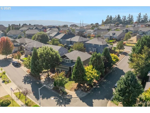 $575,000 | 393 Stellers Eagle Street Northwest, Salem, OR 97304