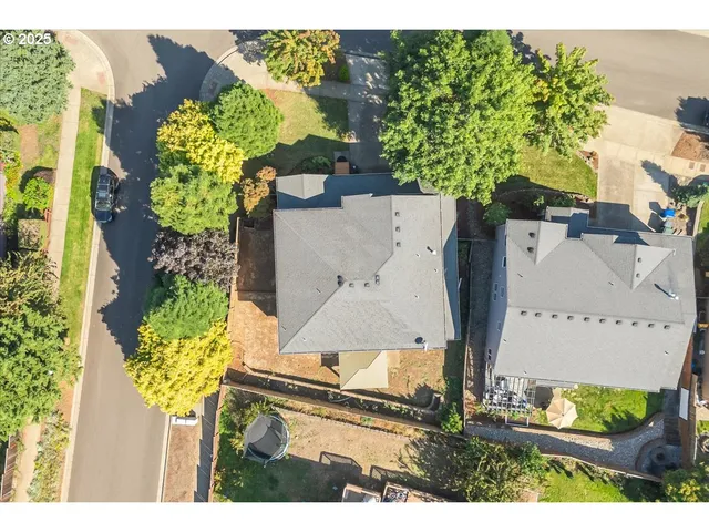 $575,000 | 393 Stellers Eagle Street Northwest, Salem, OR 97304