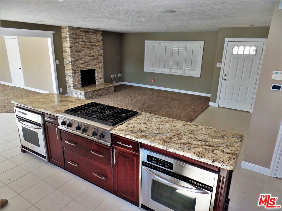 20877 Yucca Loma Road Apple Valley, CA 92307 - Photo 12 of 36