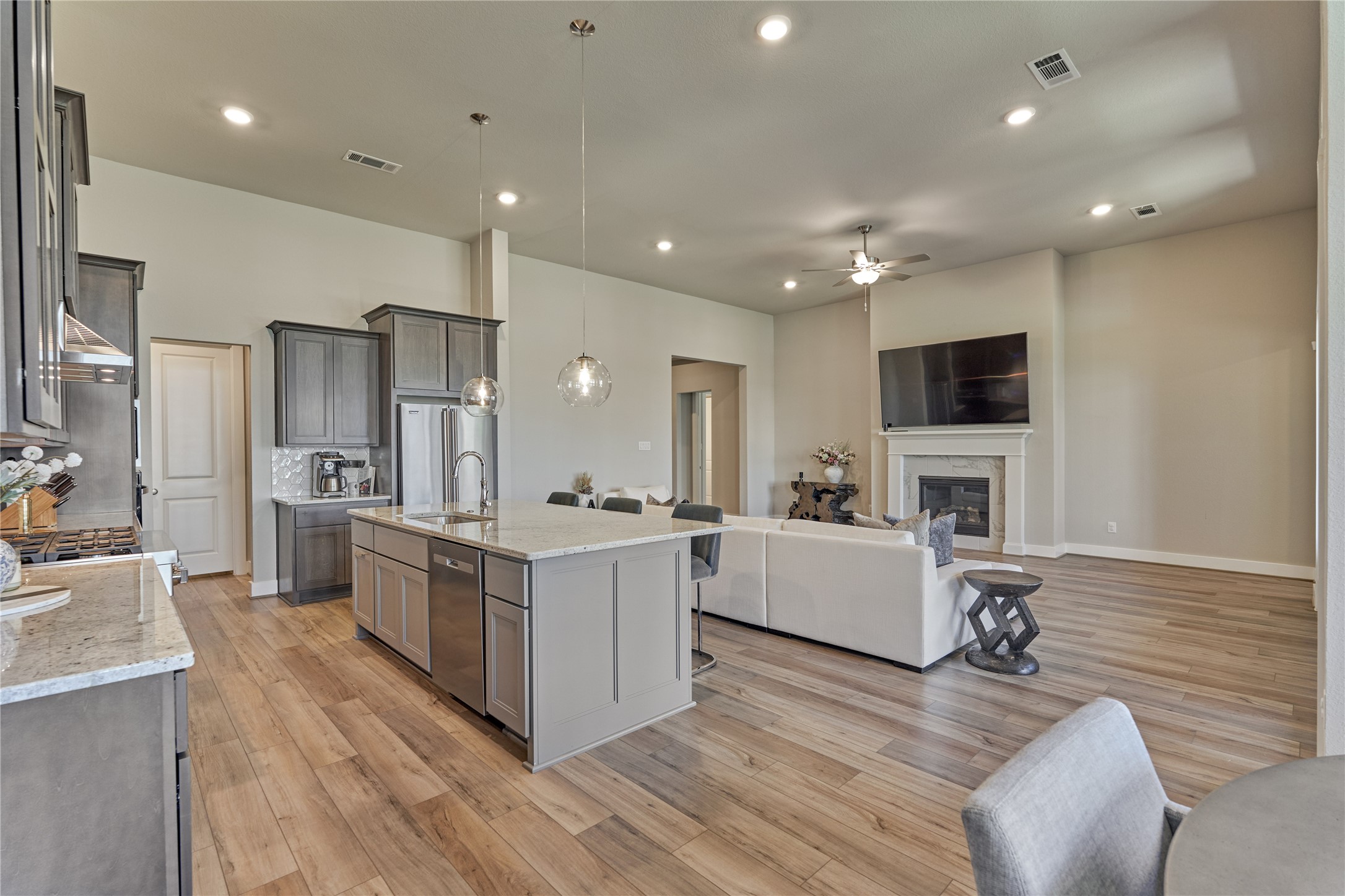 1716 Encino Boulevard Conroe, TX 77304 - Photo 18 of 50