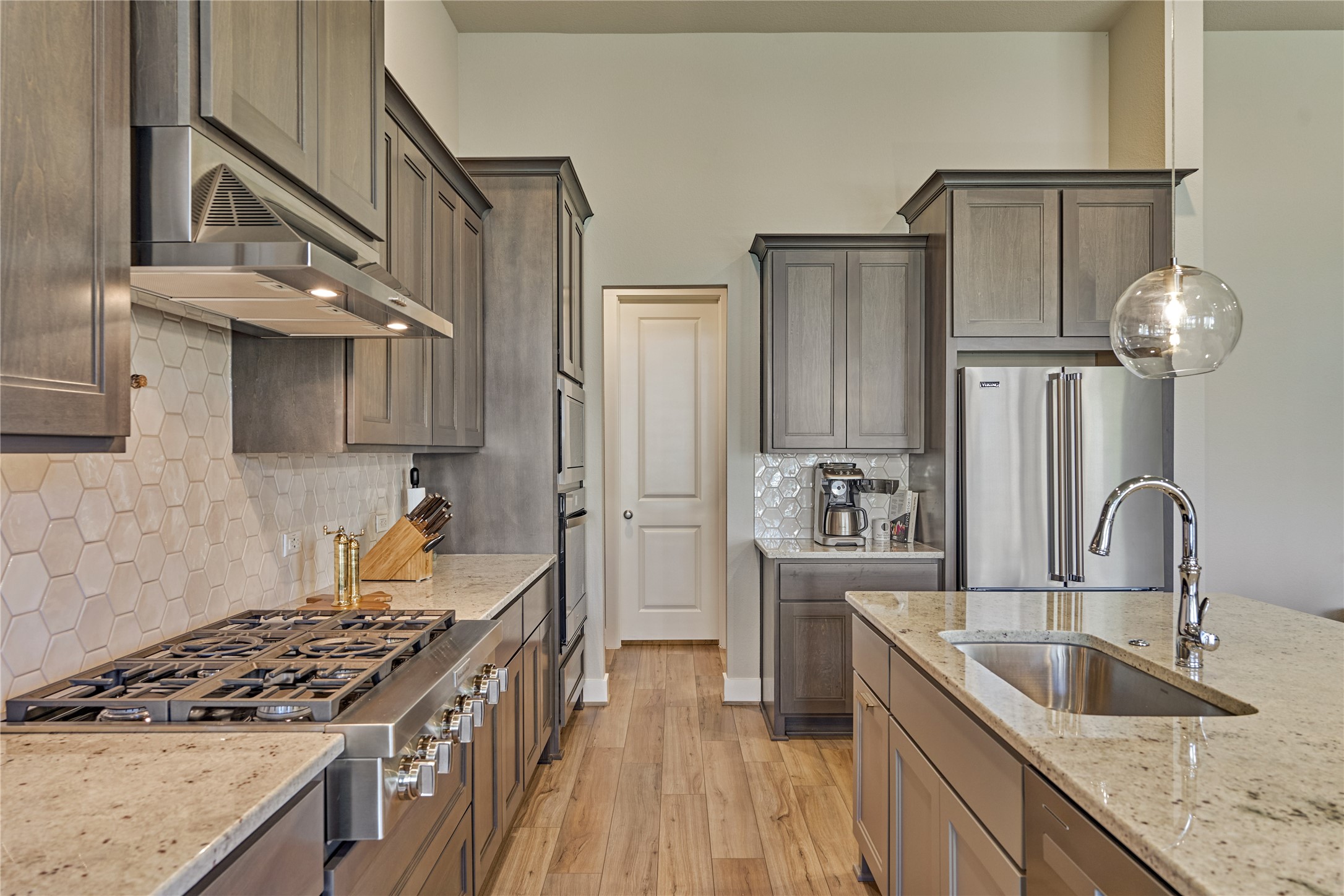 1716 Encino Boulevard Conroe, TX 77304 - Photo 20 of 50 Loads of cabinets for storage!