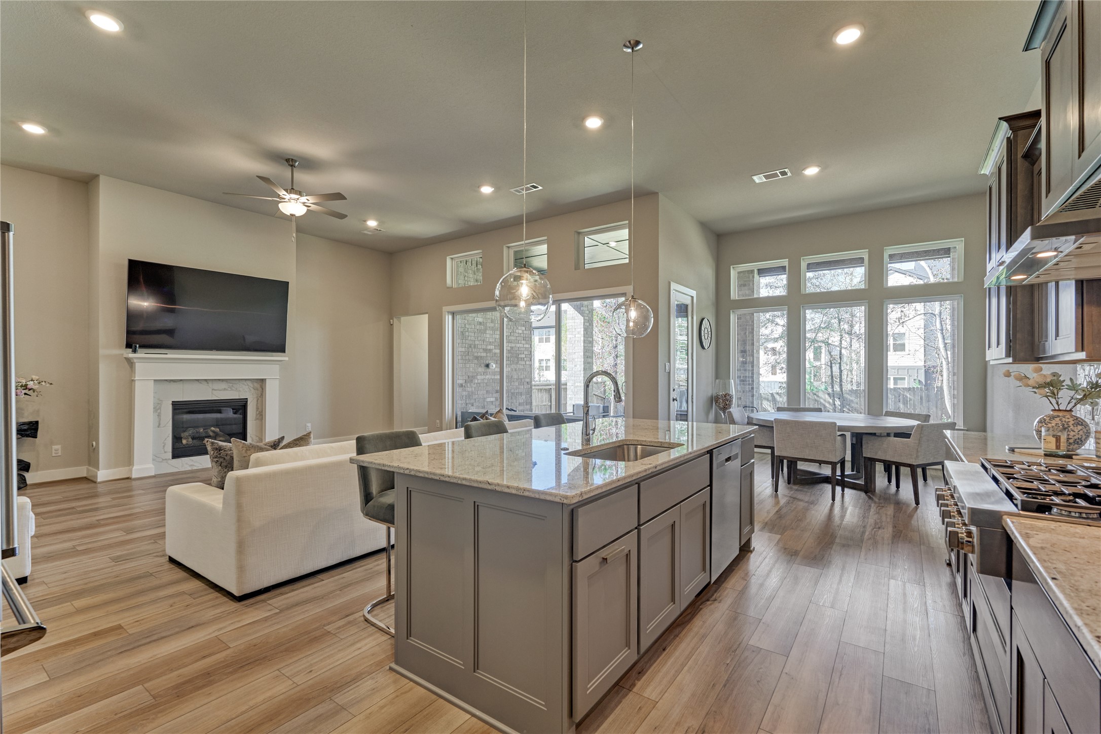 1716 Encino Boulevard Conroe, TX 77304 - Photo 22 of 50