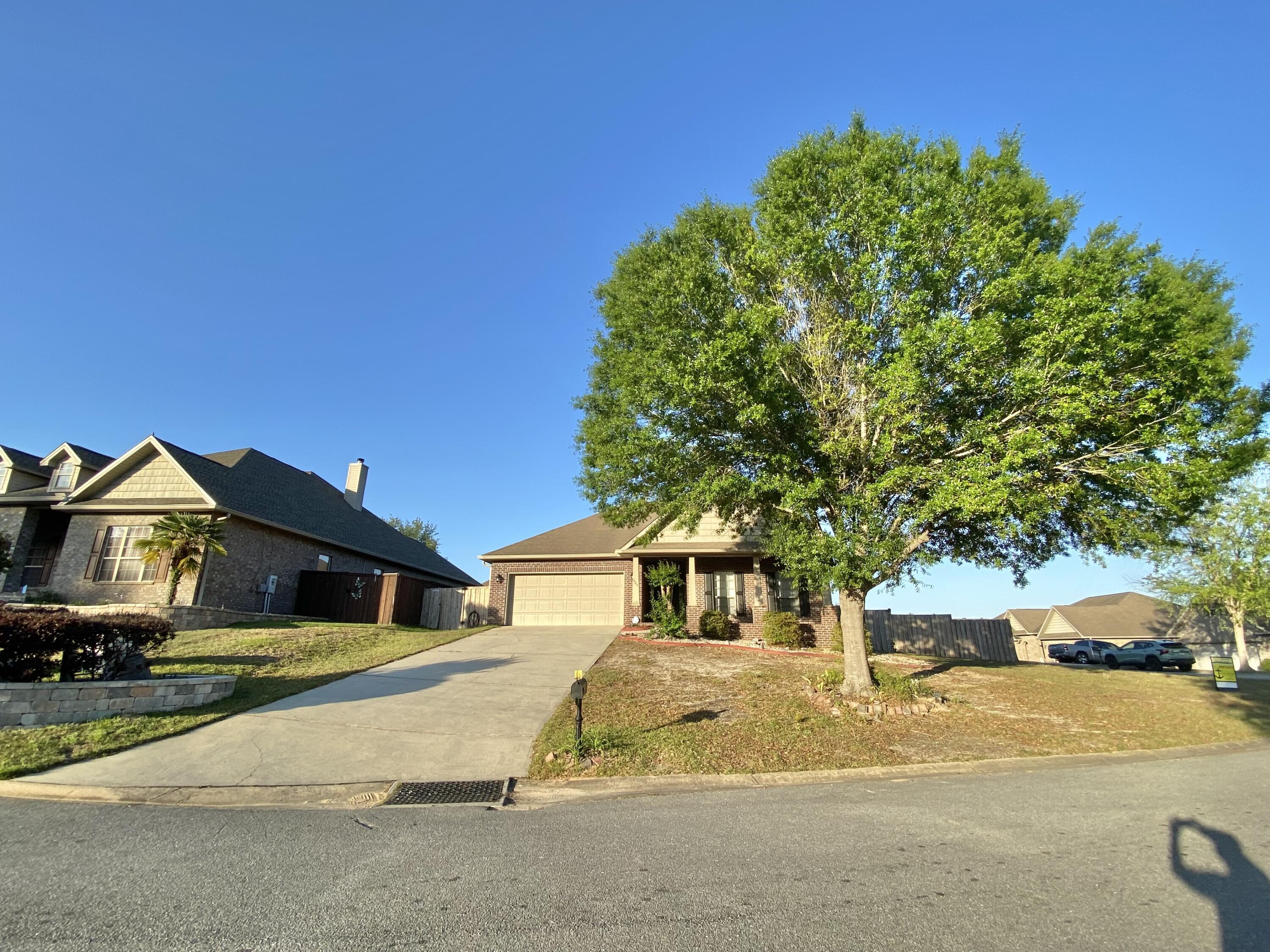 402 Wych Circle Crestview, FL 32536 - Photo 2 of 48 IMG_0277