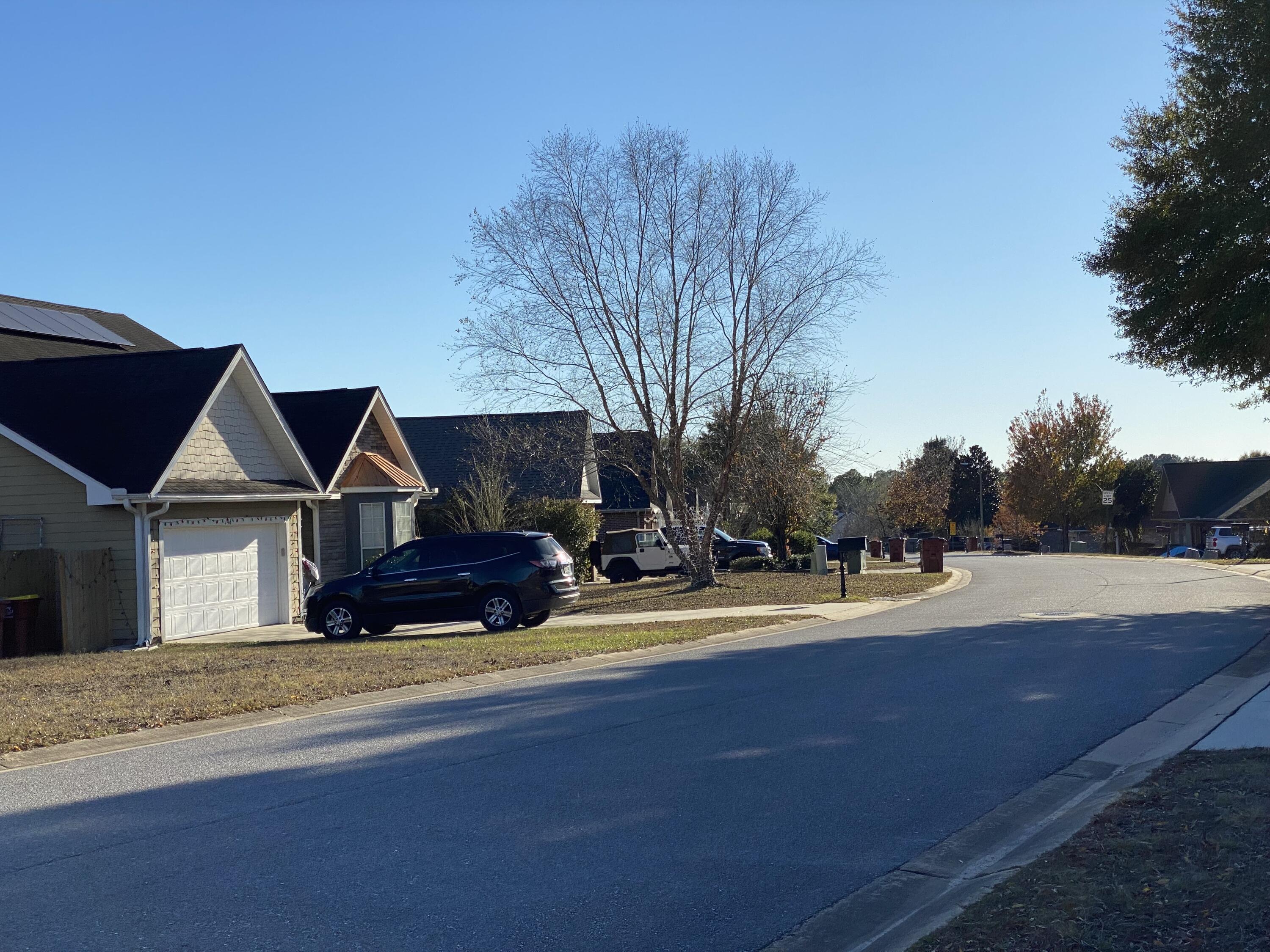 402 Wych Circle Crestview, FL 32536 - Photo 10 of 45 IMG_9322