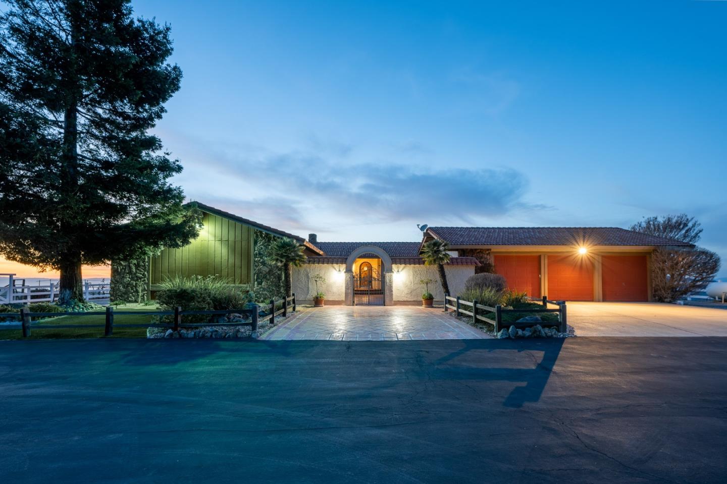 4388 Felter Road Milpitas, CA 95035 - Photo 3 of 63 Gallery Image 3