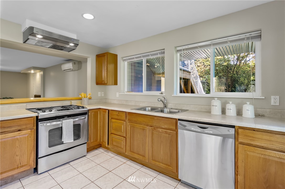 22822 53rd Avenue Southeast Bothell, WA 98021 - Photo 22 of 38