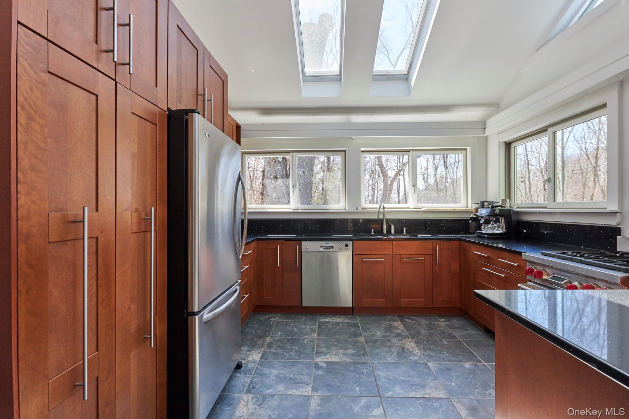 611 North Clove Road Millbrook, NY 12545 - Photo 12 of 38