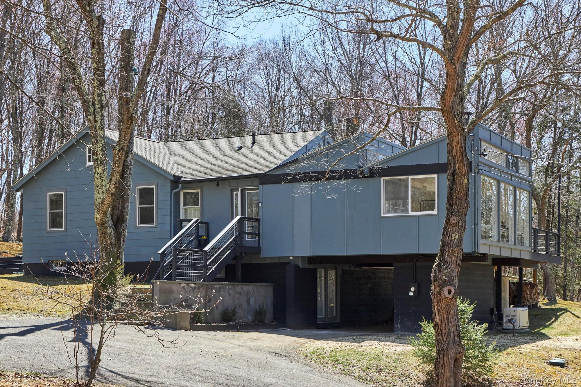 611 North Clove Road Millbrook, NY 12545 - Photo 4 of 38