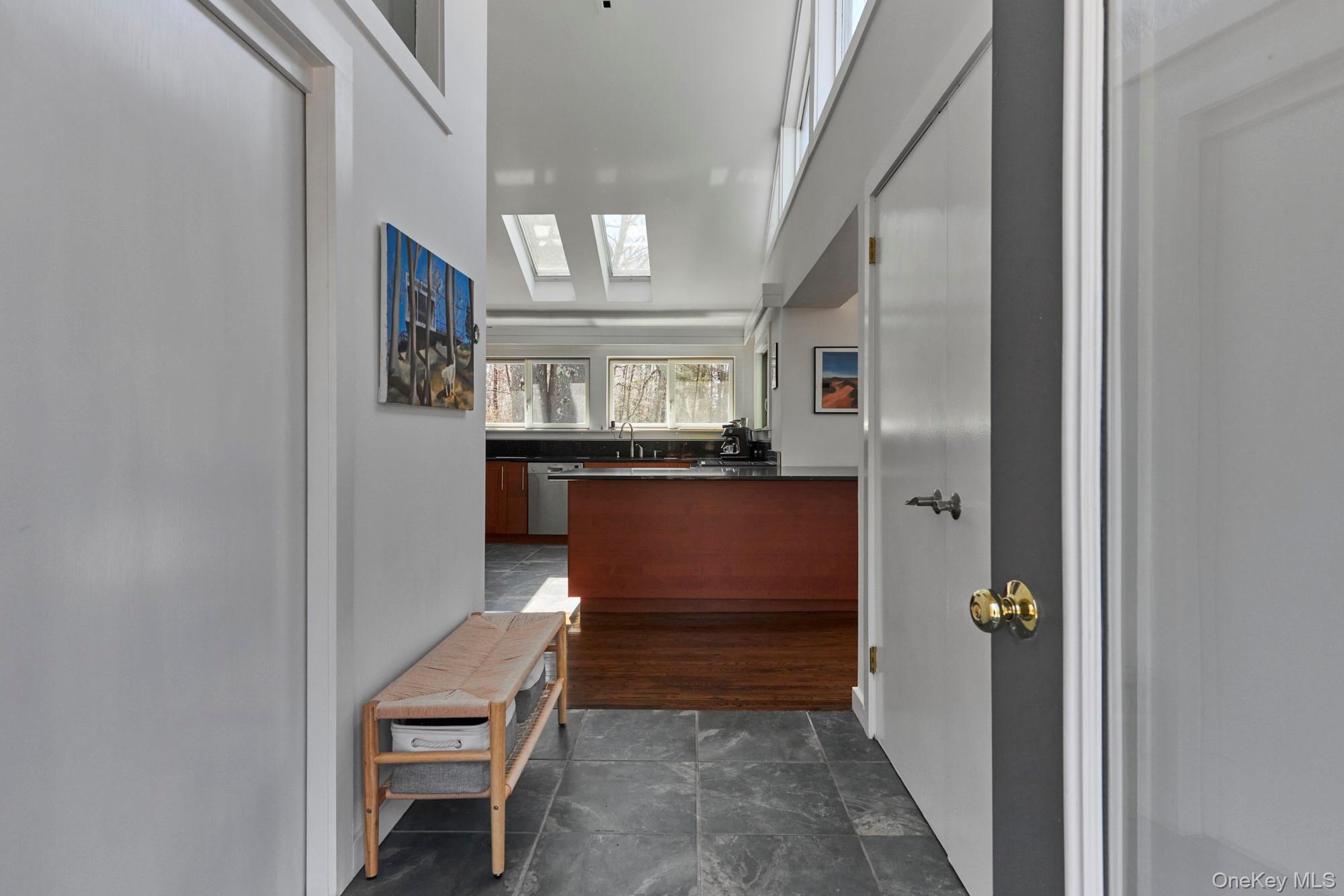 611 North Clove Road Millbrook, NY 12545 - Photo 9 of 38