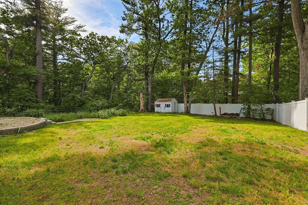 12 Illinois Road Tewksbury, MA 01876 - Photo 3 of 32