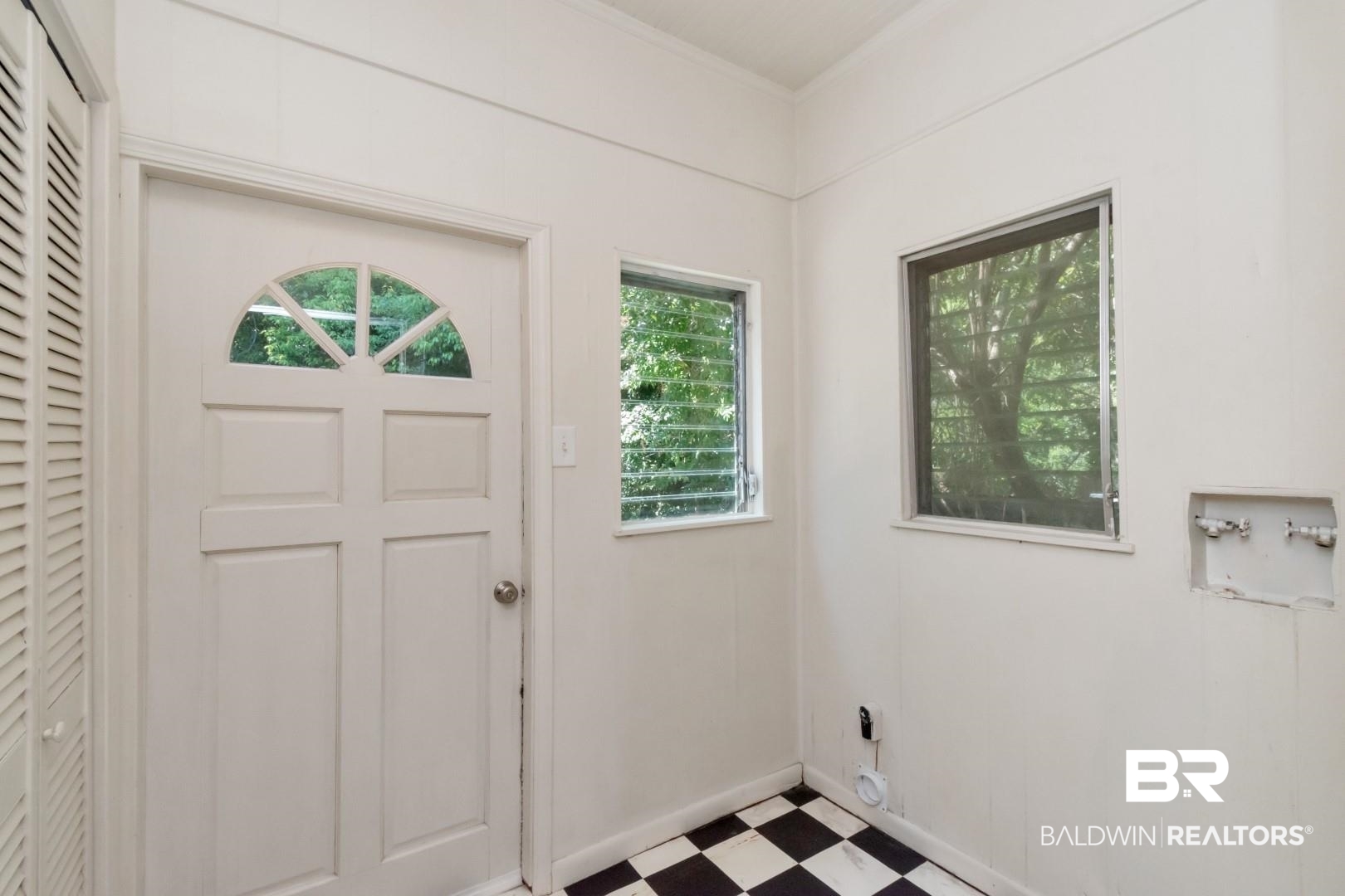 112 South Fulton Street Mobile, AL 36606 - Photo 20 of 35 View of foyer