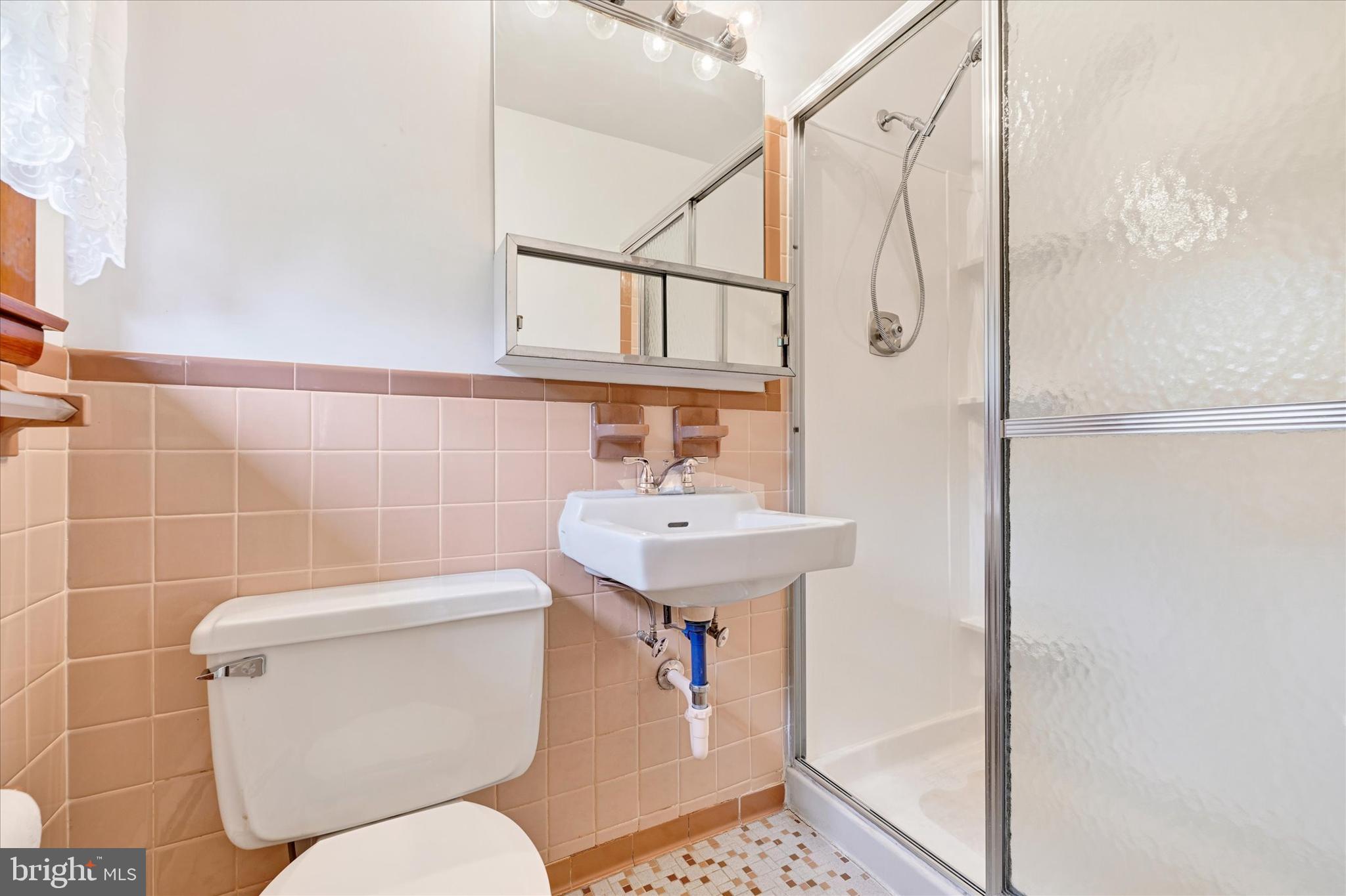 1320 Seling Avenue Rosedale, MD 21237 - Photo 14 of 26 Primary Bath