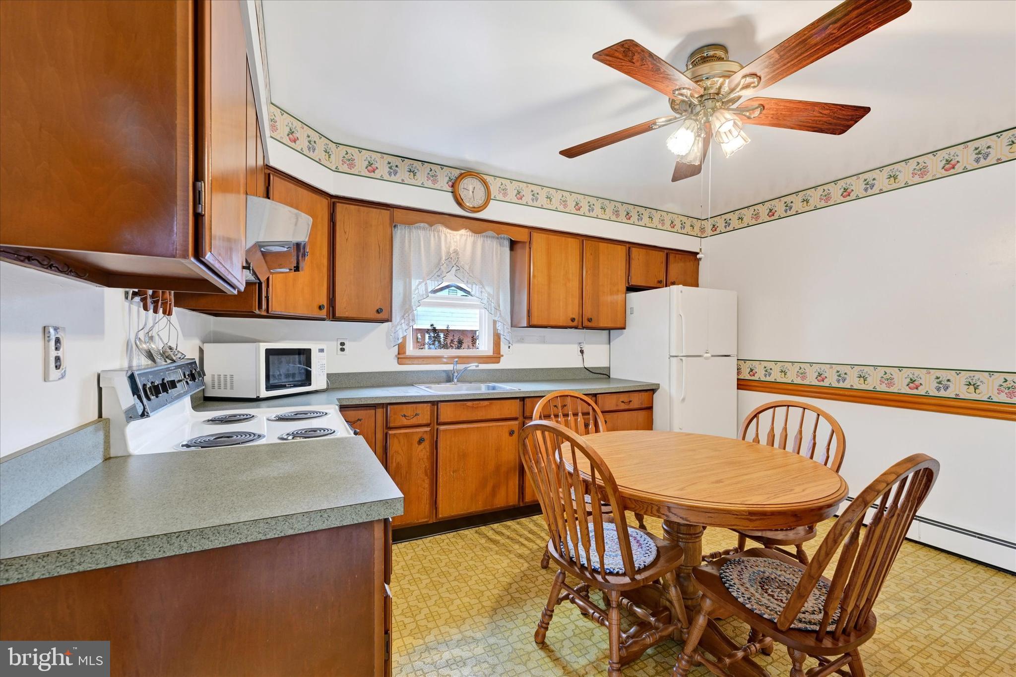 1320 Seling Avenue Rosedale, MD 21237 - Photo 9 of 26 Kitchen with Ceiling Fan