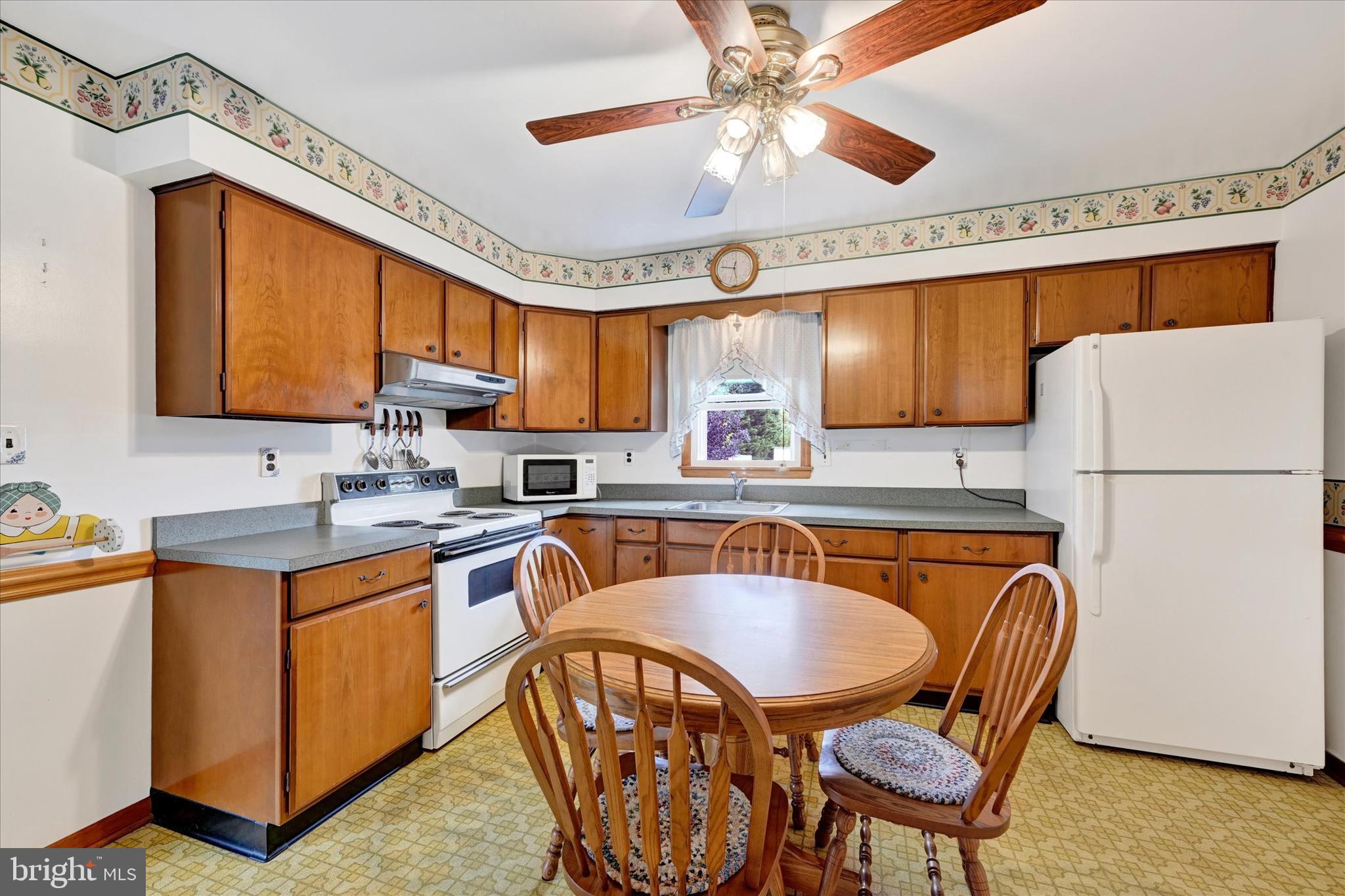 1320 Seling Avenue Rosedale, MD 21237 - Photo 10 of 26 Plenty of Counter Space