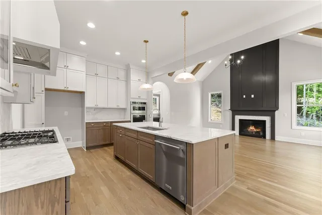 $1,045,000 | 4860 Grandview Court, Flowery Branch, GA 30542