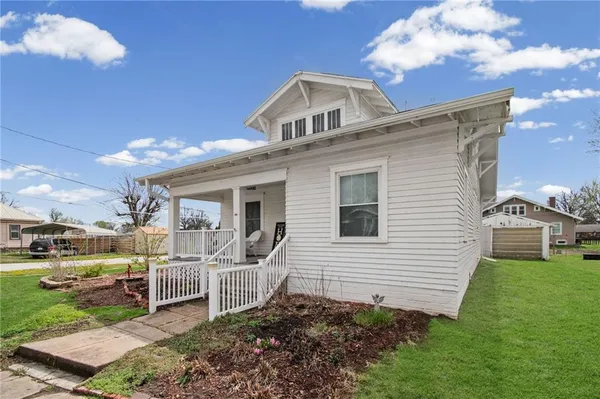 $189,000 | 210 West 4th Street, Norborne, MO 64668