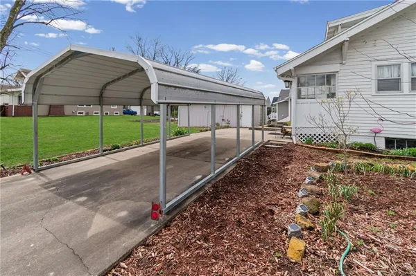 $189,000 | 210 West 4th Street, Norborne, MO 64668