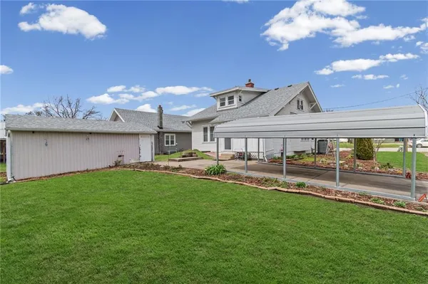 $189,000 | 210 West 4th Street, Norborne, MO 64668